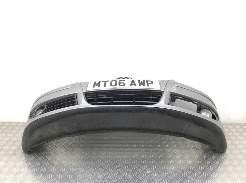 Бампер передний бу для Volkswagen Polo 4 1.4 i,  2006 г.