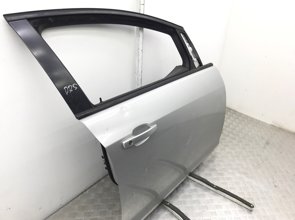 Дверь передняя правая бу для Opel Astra J 1.7 CDTi,  2014 г.