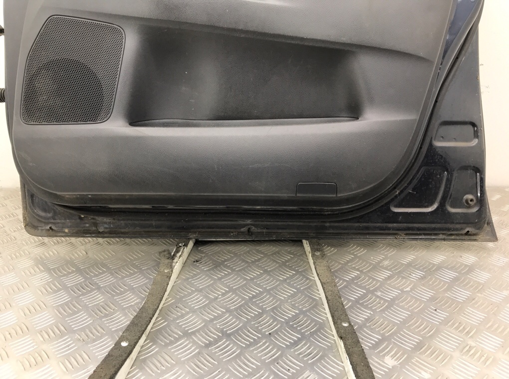 Дверь передняя правая бу для Toyota Verso  2.0 D-4D,  2012 г.