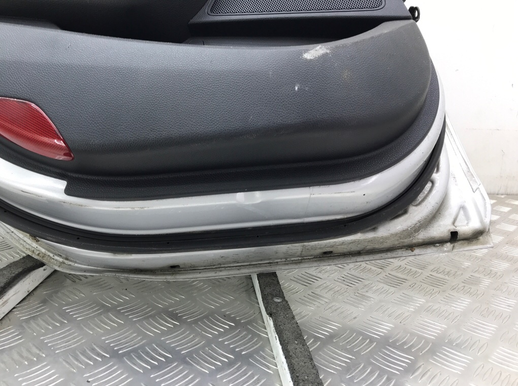 Дверь задняя левая бу для Hyundai i40  1.7 CRDi,  2014 г.