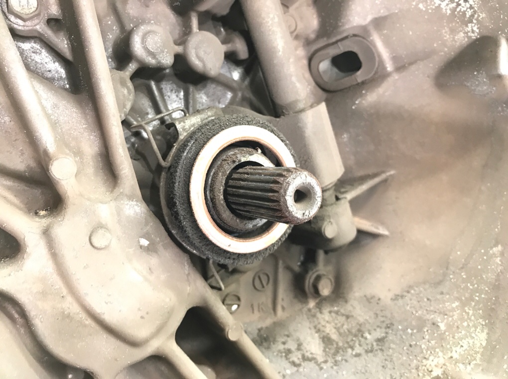 КПП механическая (МКПП) бу для Toyota Yaris XP9 1.0 i,  2006 г.