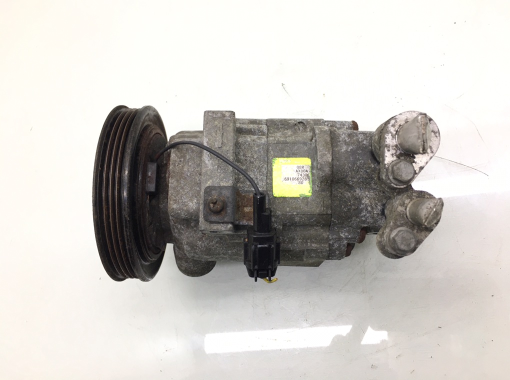 Компрессор кондиционера бу для Nissan Note E11 1.4 i,  2007 г.