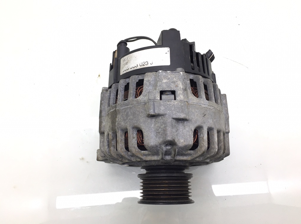 Генератор бу для Volkswagen Golf 4 1.6 i,  2002 г.