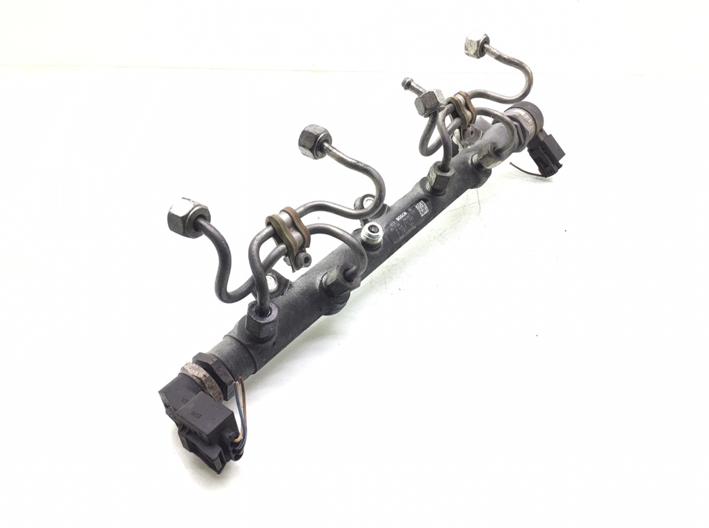 Топливная рампа бу для BMW 3 E90/E91/E92/E93 2.0 TD,  2005 г.