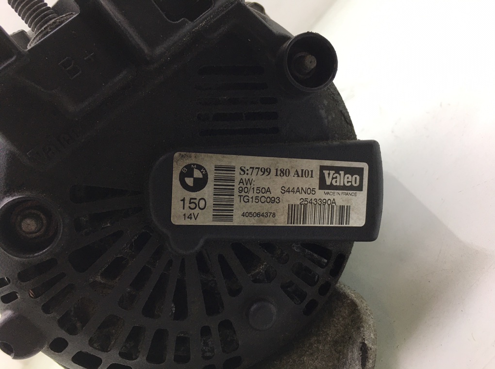 Генератор бу для BMW 3 E90/E91/E92/E93 2.0 TD,  2005 г.