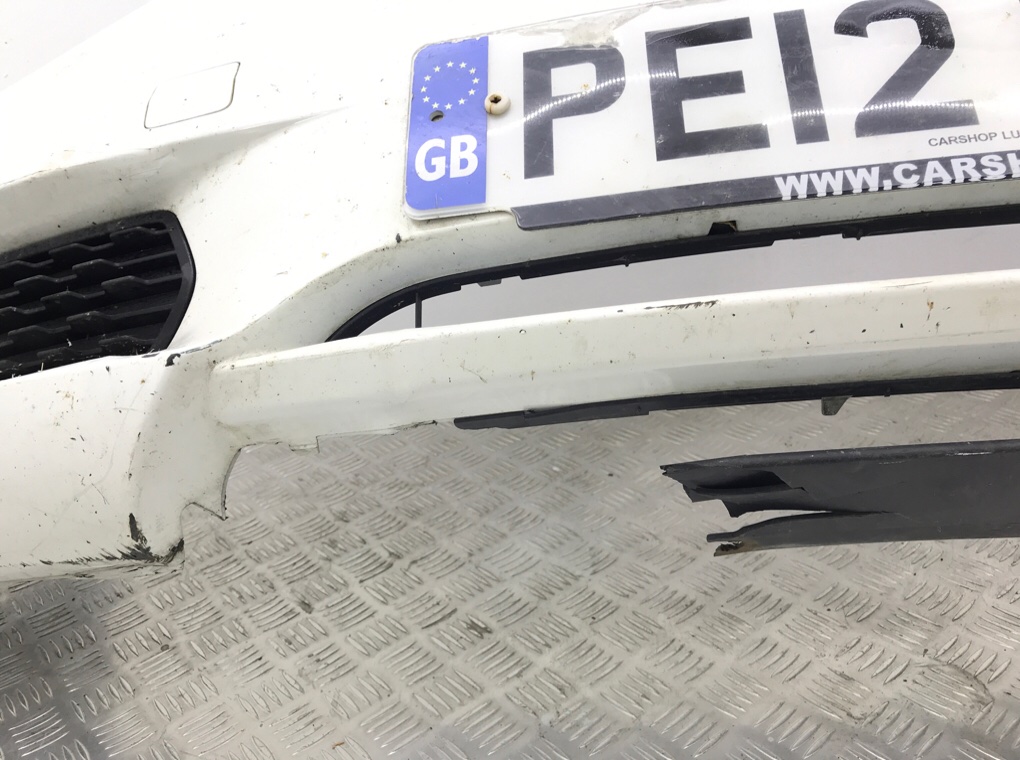 Бампер передний бу для BMW 1 F20/F21  7245731,  2012