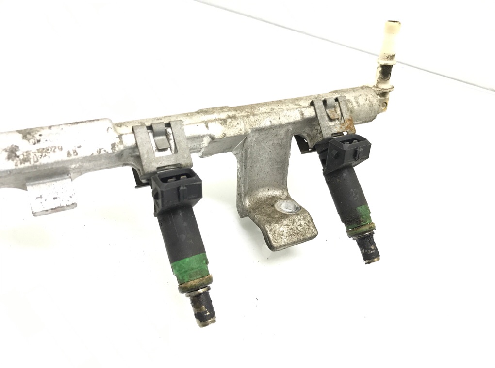 Топливная рампа бу для Ford Fiesta 5 1.3 i,  2007 г.