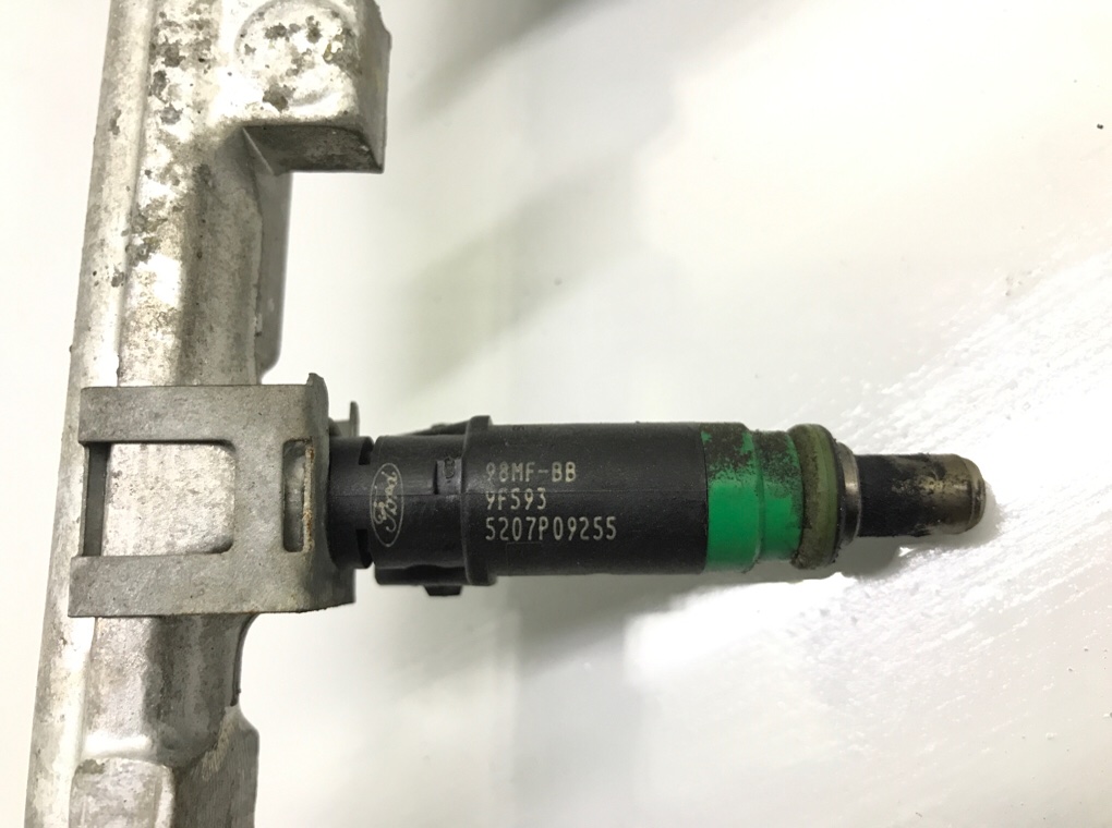 Топливная рампа бу для Ford Fiesta 5 1.3 i,  2005 г.