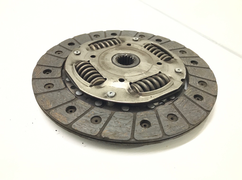 Комплект сцепления бу для Ford Fiesta 5 1.3 i, 2003 г. Комплект сцепления бу для Ford Fiesta 5 1.3 i, 2003 г.