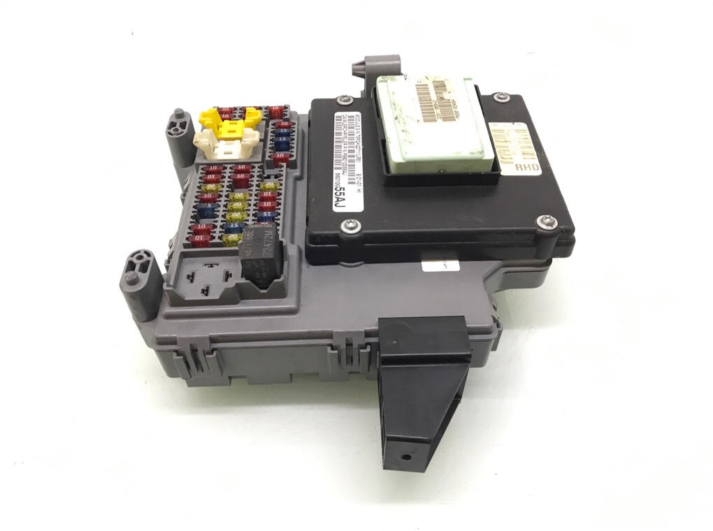 Блок предохранителей бу для Jeep Cherokee KJ 3.7 i,  2001 г.