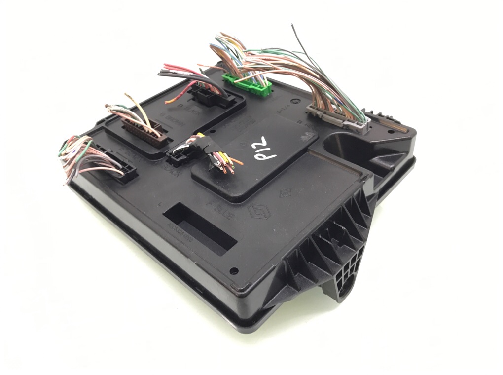 Блок комфорта бу для Renault Megane 3 1.6 i, 2011 г. Блок комфорта бу для Renault Megane 3 1.6 i, 2011 г.