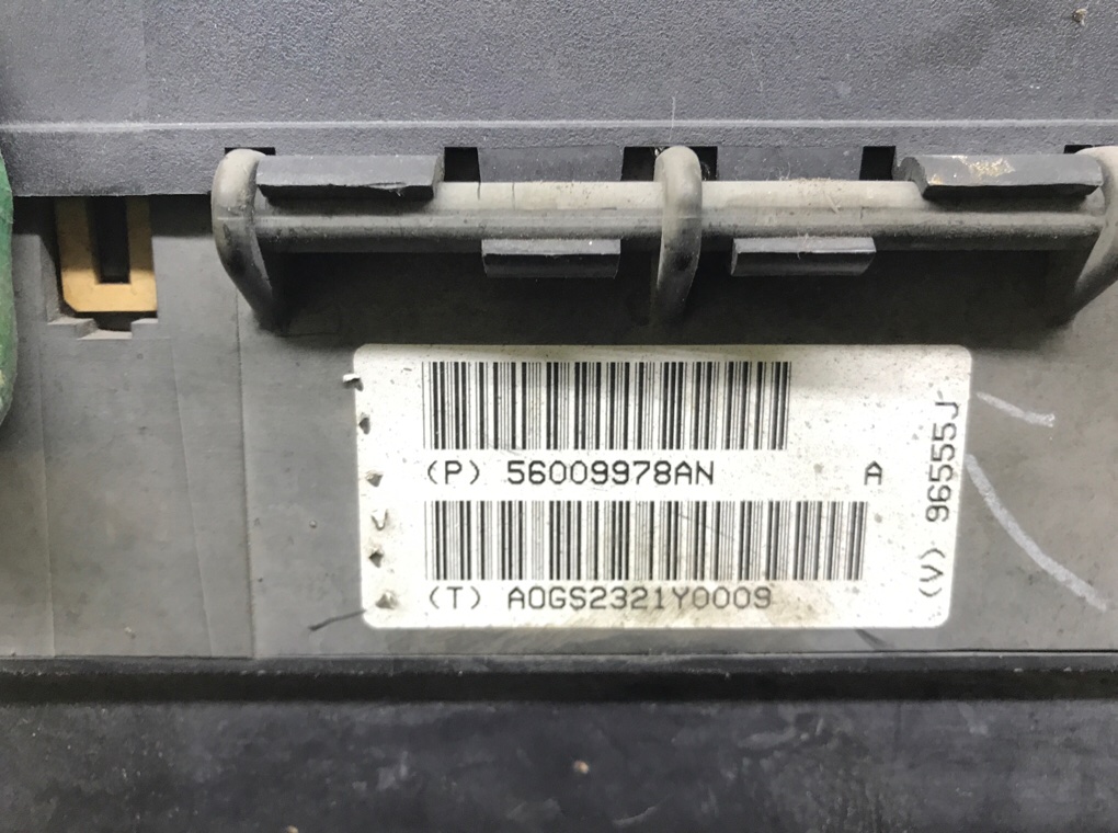 Блок предохранителей бу для Jeep Cherokee KJ 3.7 i,  2001 г.