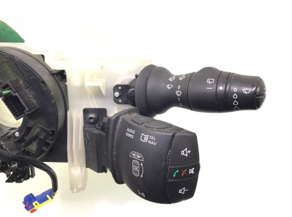 Переключатель подрулевой (стрекоза) бу для Renault Megane 3 1.6 i,  2011 г.