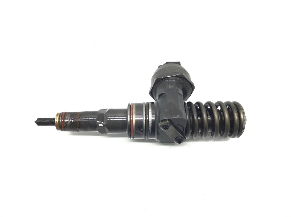 Форсунка бу для Volkswagen Golf 4 1.9 TDi, 2002 г. Форсунка бу для Volkswagen Golf 4 1.9 TDi, 2002 г.