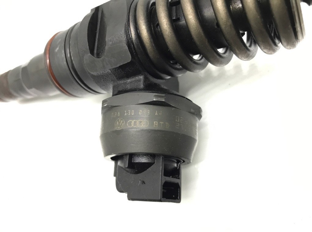 Форсунка бу для Volkswagen Golf 4 1.9 TDi, 2002 г. Форсунка бу для Volkswagen Golf 4 1.9 TDi, 2002 г.