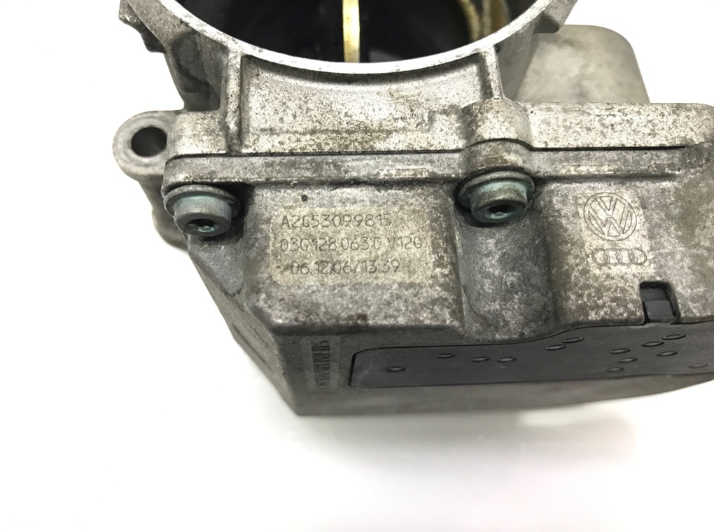 Заслонка дроссельная бу для Skoda Octavia A5 1.9 TDi, 2007 г. Заслонка дроссельная бу для Skoda Octavia A5 1.9 TDi, 2007 г.