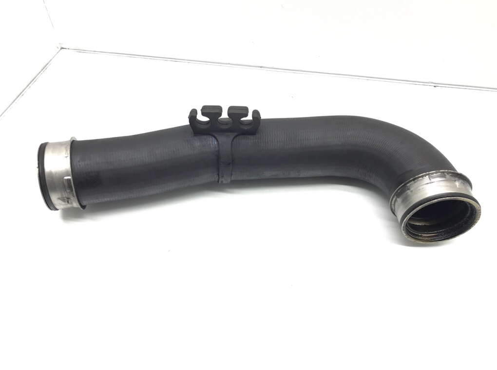 Патрубок интеркулера бу для Skoda Octavia A5 1.9 TDi, 2007 г. Патрубок интеркулера бу для Skoda Octavia A5 1.9 TDi, 2007 г.