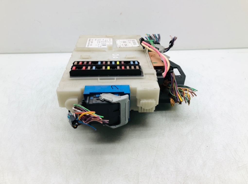 Блок предохранителей бу для Ford Mondeo 4 2.0 TDCi, 2007 г. Блок предохранителей бу для Ford Mondeo 4 2.0 TDCi, 2007 г.