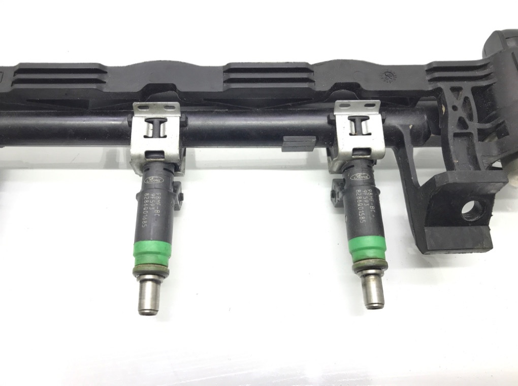 Топливная рампа бу для Ford Focus 2 1.6 i,  2009 г.