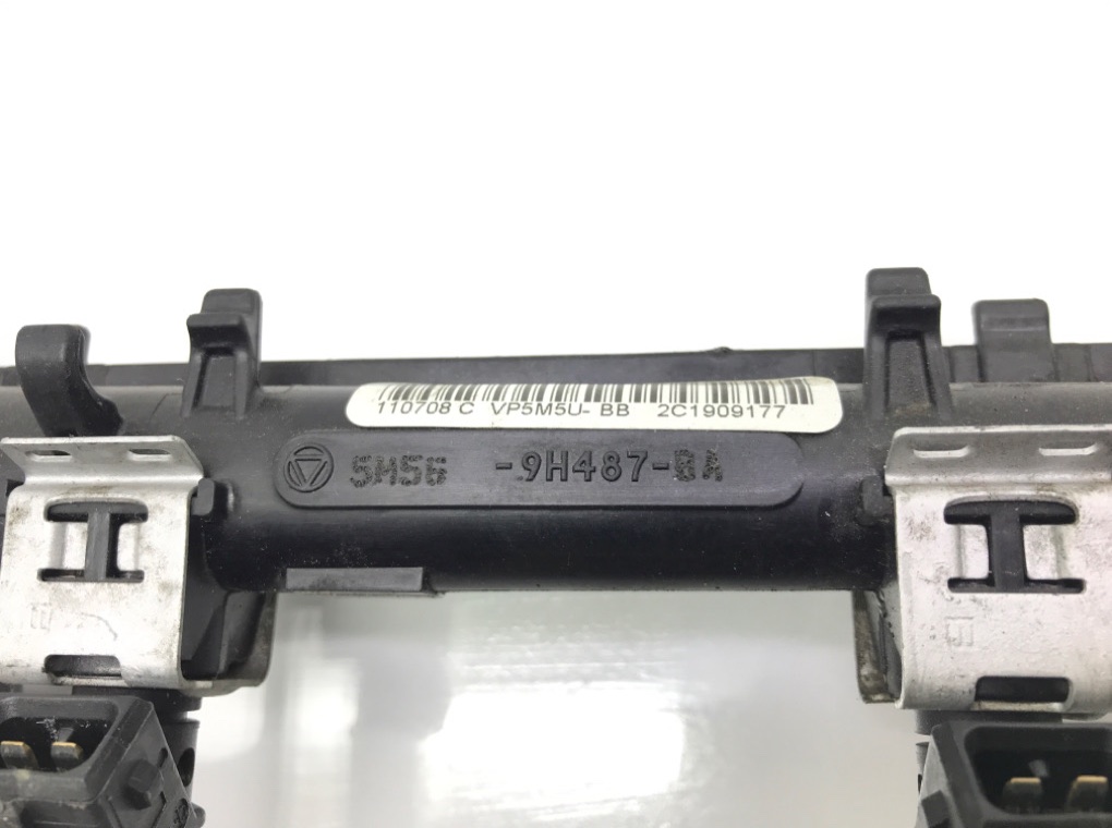 Топливная рампа бу для Ford Focus 2 1.6 i,  2009 г.