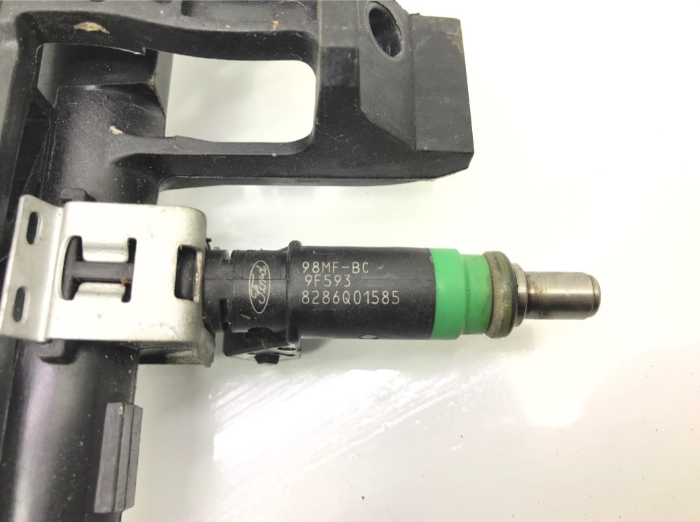 Топливная рампа бу для Ford Focus 2 1.6 i,  2009 г.