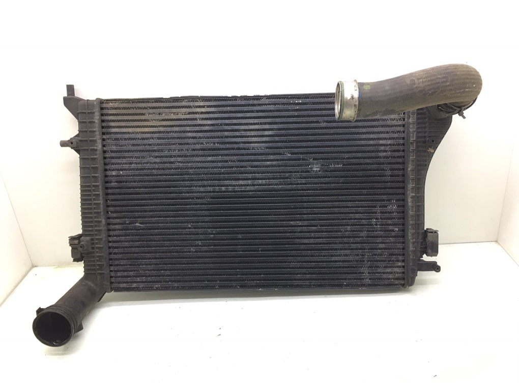 Интеркулер бу для Volkswagen Golf 5 2.0 TDi,  2008 г.