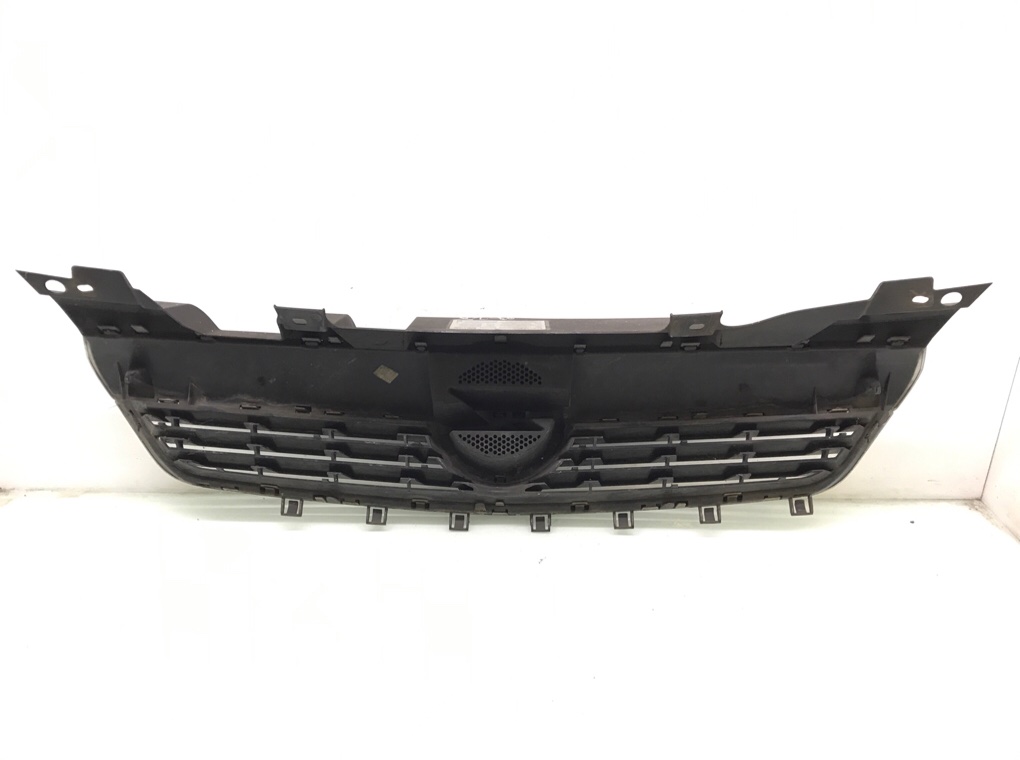 Решетка радиатора бу для Opel Zafira B 1.6 i,  2006 г.