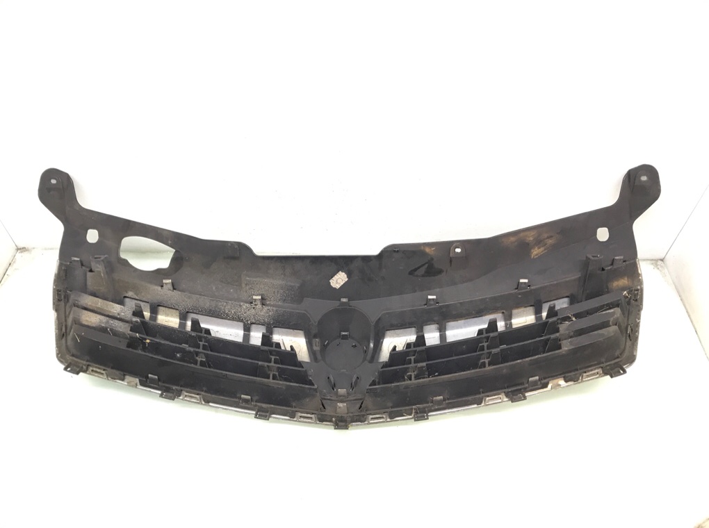 Решетка радиатора бу для Opel Astra H 1.6 i,  2008 г.