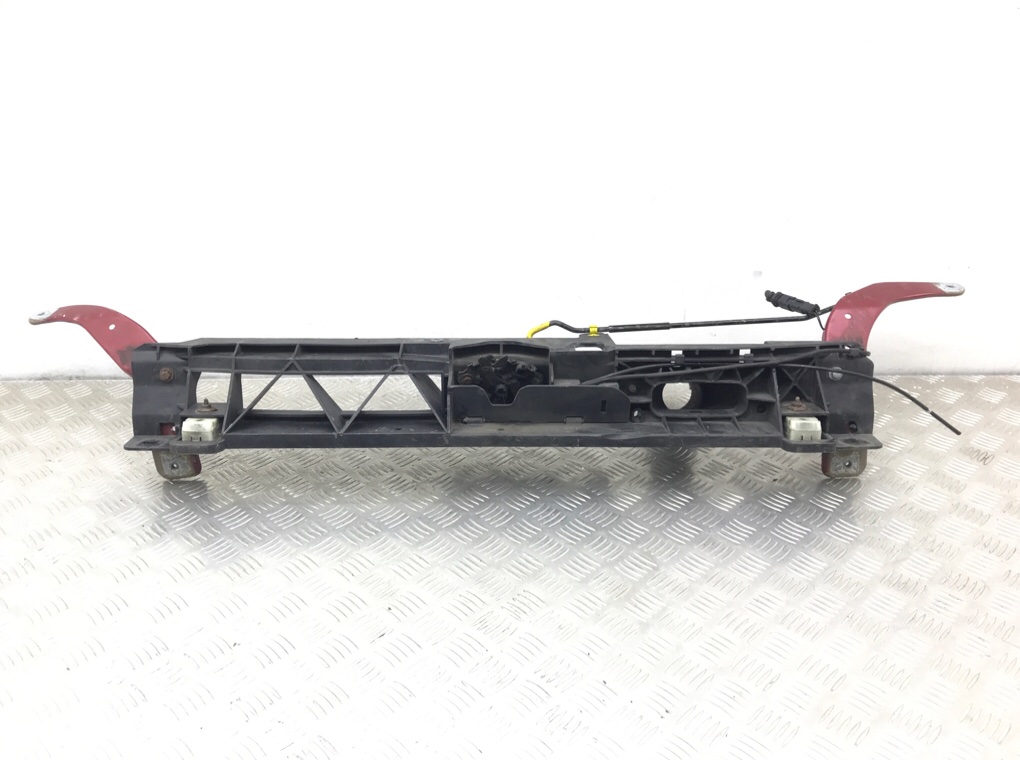 Планка под капот бу для Citroen C4 Grand Picasso 2 1.6 HDi, 2015 г.