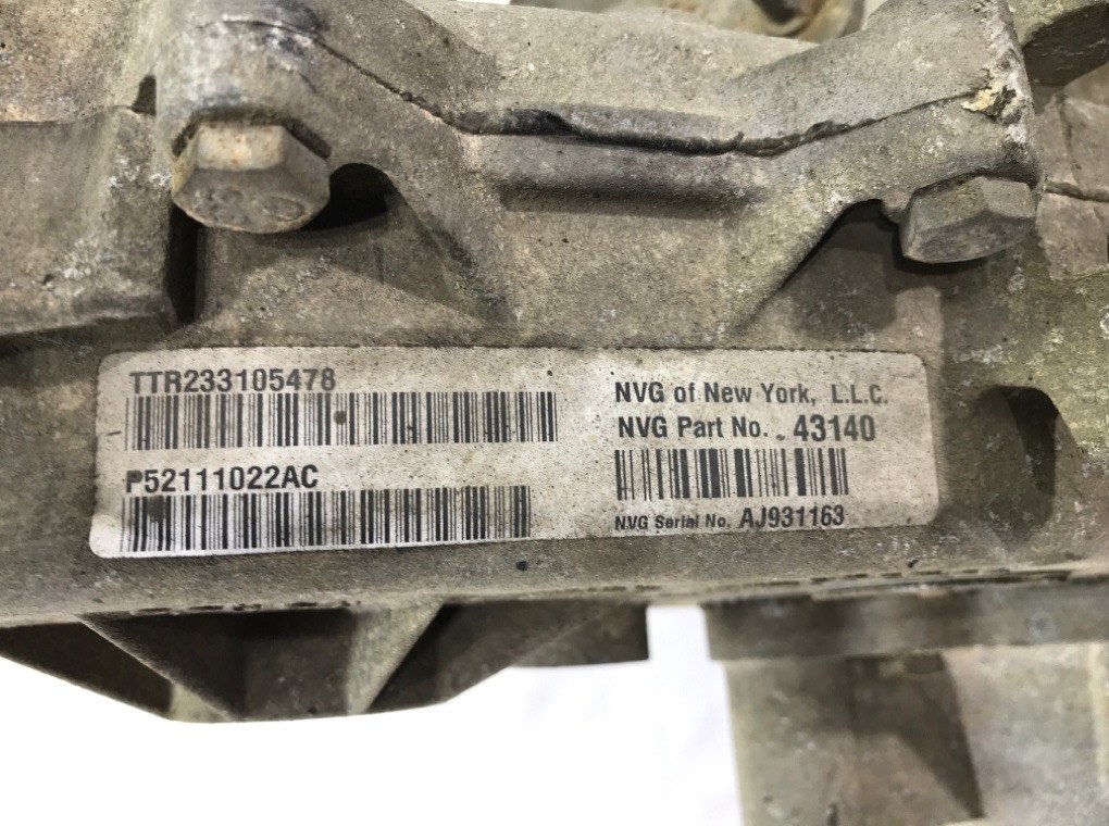 Раздаточная коробка бу для Jeep Cherokee KJ 3.7 i, 2001 г. Раздаточная коробка бу для Jeep Cherokee KJ 3.7 i, 2001 г.