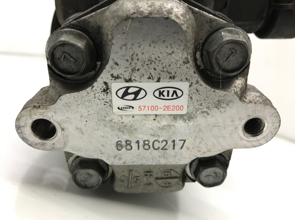 Насос гидроусилителя руля бу для Hyundai Tucson 1 2.0 CRDi,  2006 г.