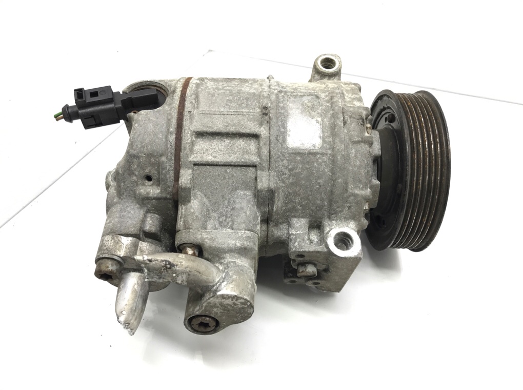 Компрессор кондиционера бу для Volkswagen Golf 5 2.0 Ti,  2005 г.