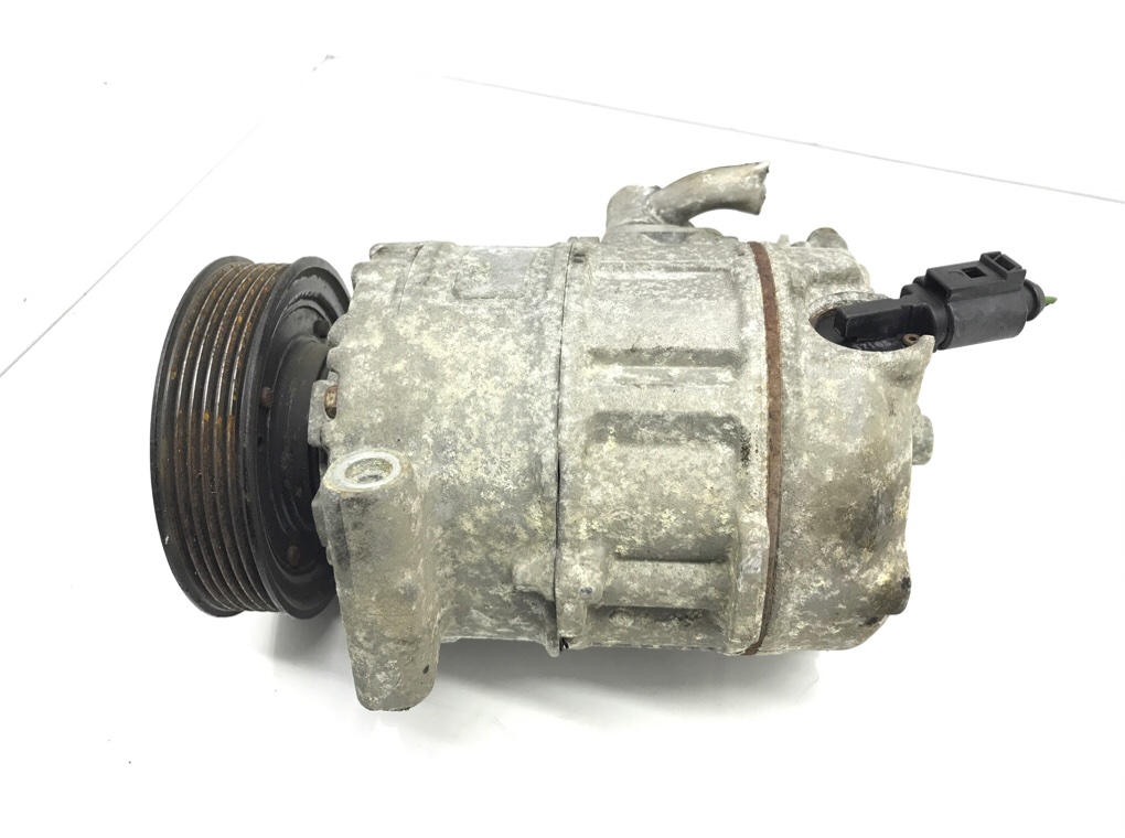 Компрессор кондиционера бу для Volkswagen Golf 5 2.0 Ti,  2005 г.