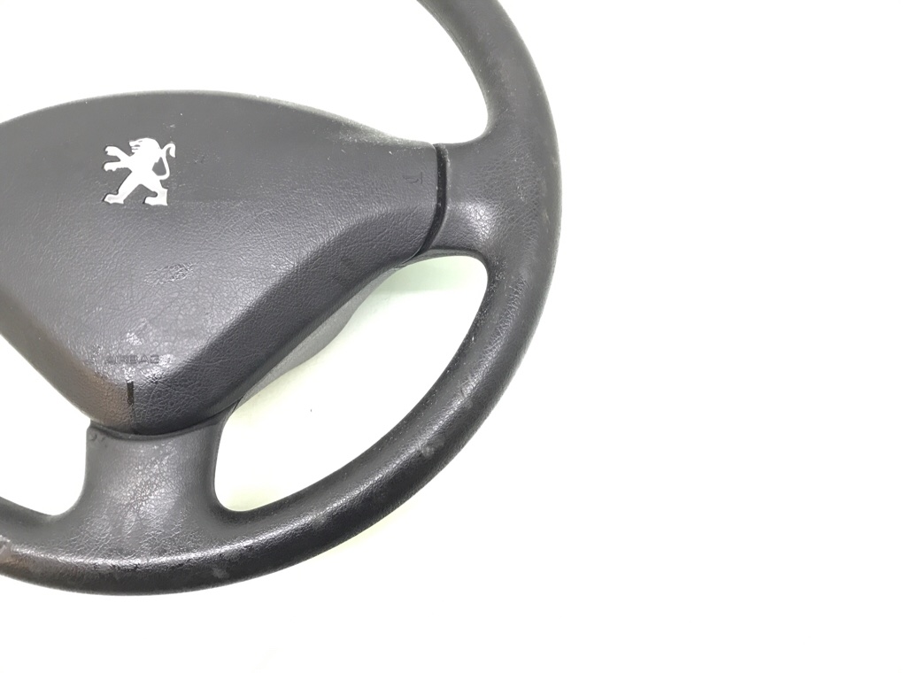 Руль бу для Peugeot 207  1.4 i,  2007 г.