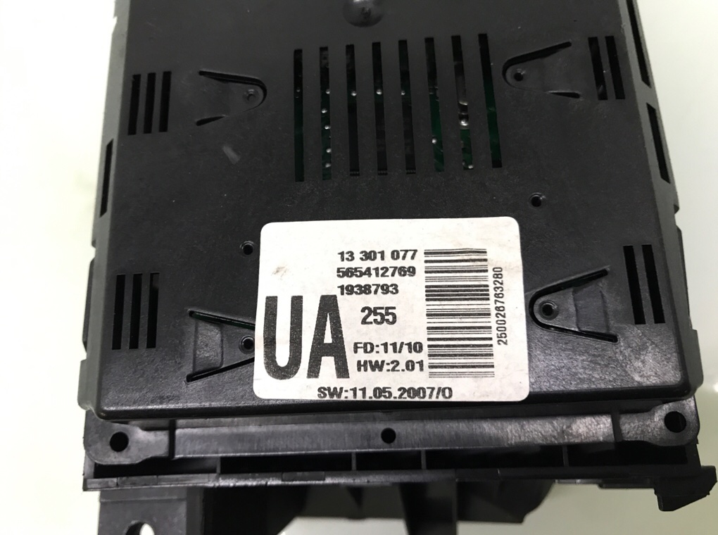 Дисплей бу для Opel Zafira B 1.6 i,  2010 г.