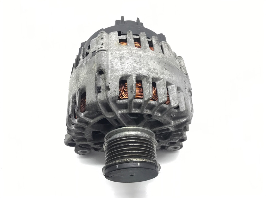 Генератор бу для Volkswagen Golf 6 1.6 TDi,  2011 г.