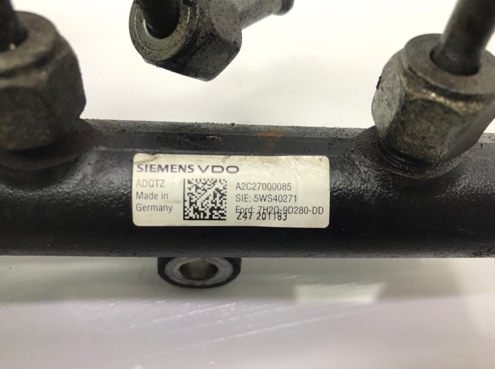 Топливная рампа бу для Land Rover Range Rover Sport 2.7 TD, 2007 г. Топливная рампа бу для Land Rover Range Rover Sport 2.7 TD, 2007 г.