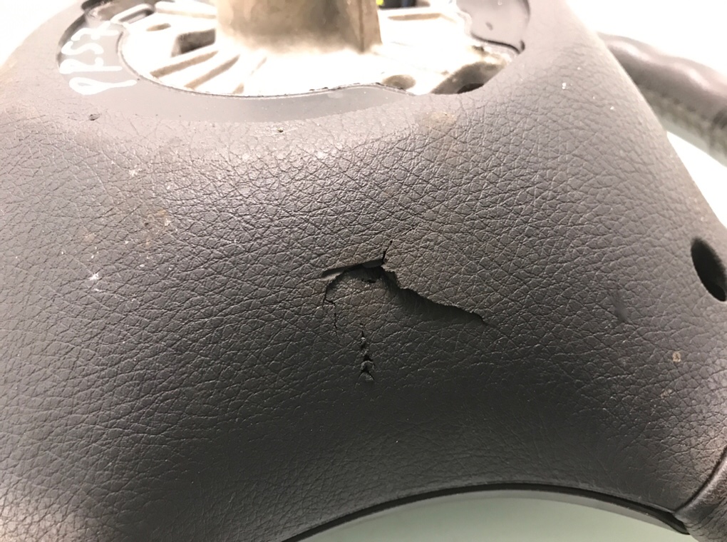 Руль бу для BMW 1 F20/F21 2.0 TD,  2012 г.