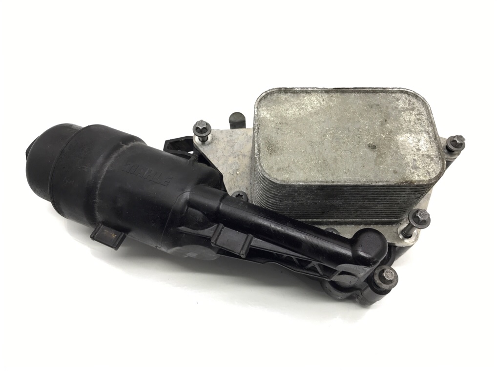 Корпус масляного фильтра бу для BMW 2 F46 1.5 i, 2016 г.