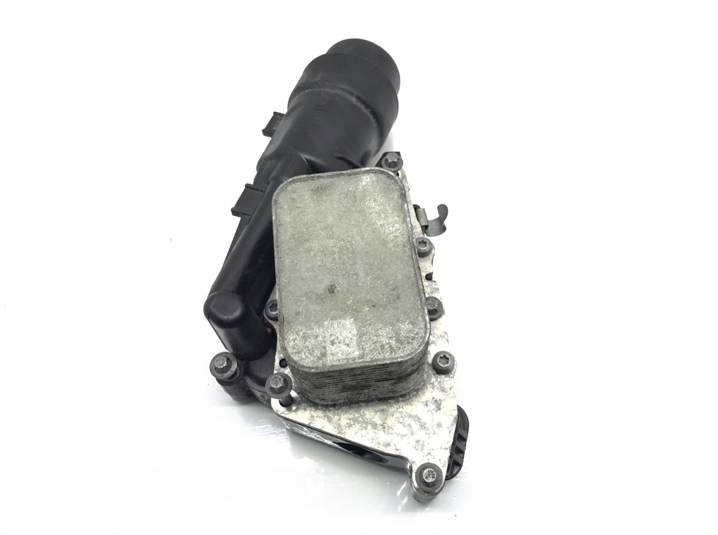 Корпус масляного фильтра бу для BMW 2 F46 1.5 i,  2016 г.