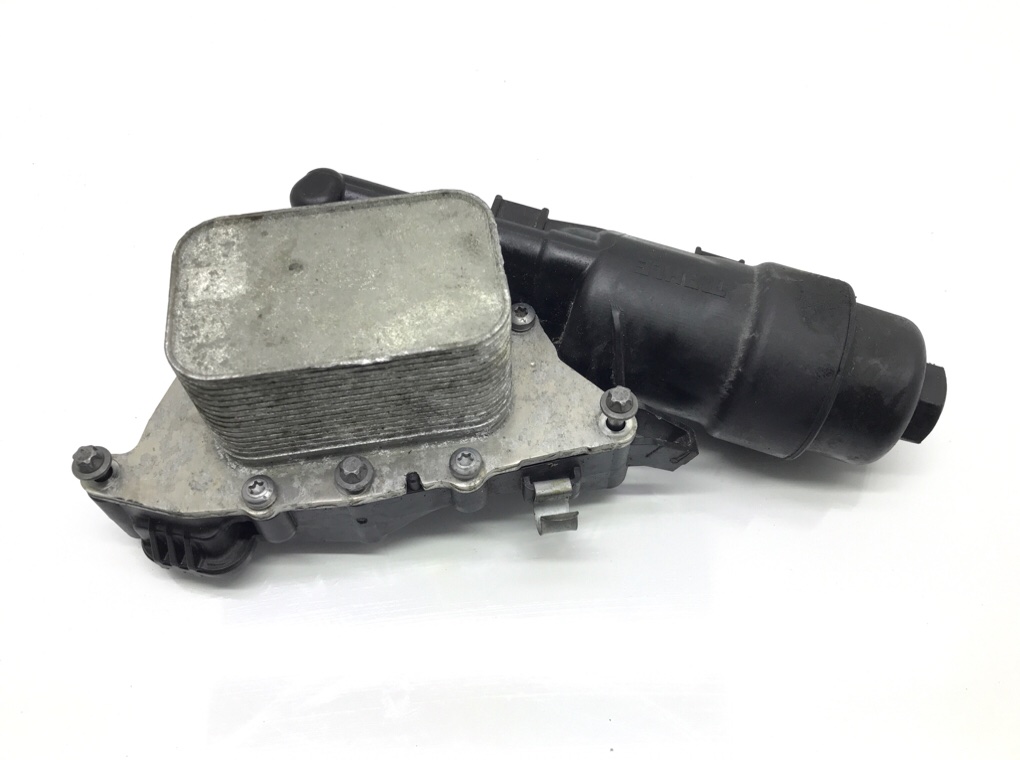 Корпус масляного фильтра бу для BMW 2 F46 1.5 i,  2016 г.