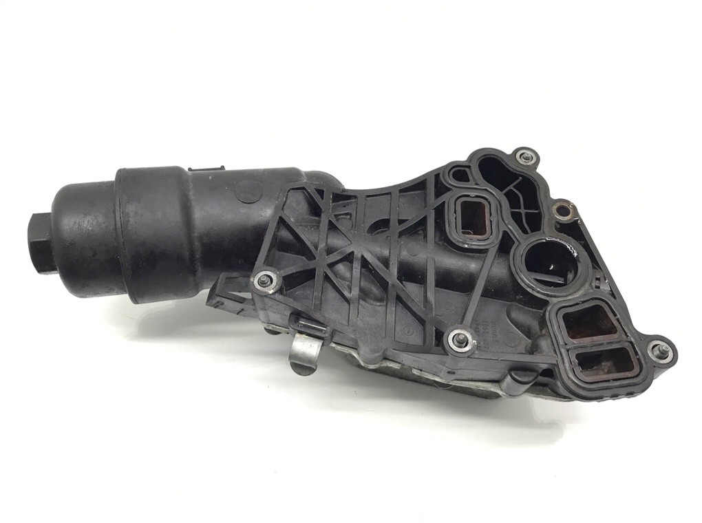 Корпус масляного фильтра бу для BMW 2 F46 1.5 i,  2016 г.