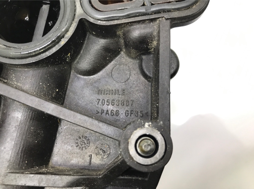 Корпус масляного фильтра бу для BMW 2 F46 1.5 i,  2016 г.