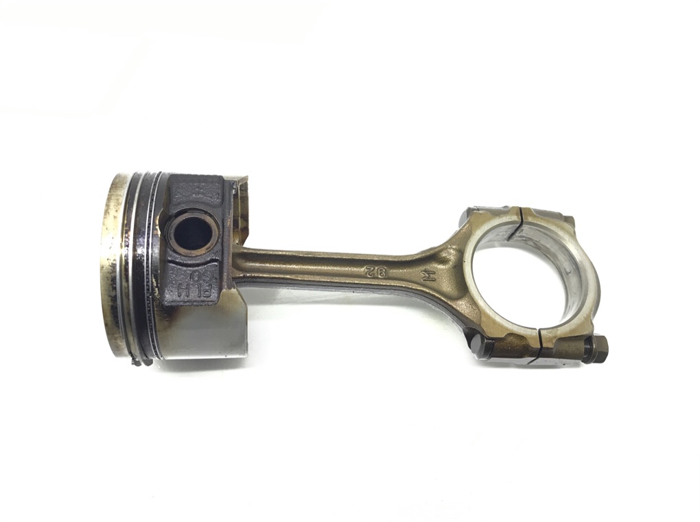 Поршень бу для Honda Civic 7 1.6 i,  2005 г.