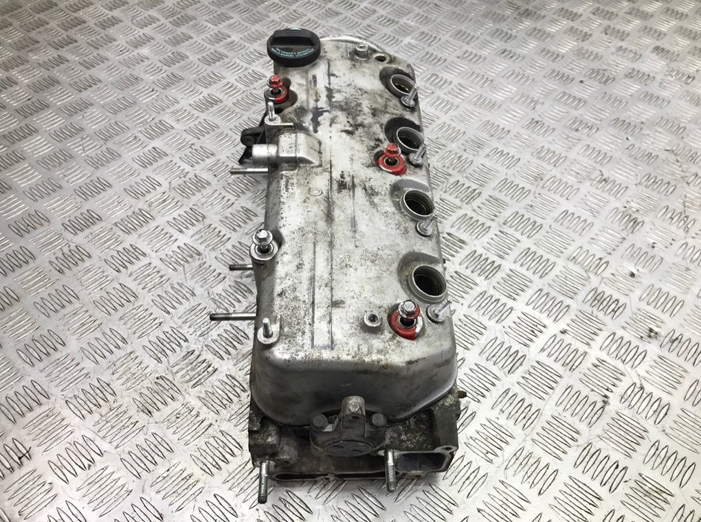 Головка блока цилиндров бу для Honda Civic 7 1.6 i, 2005 г. Головка блока цилиндров бу для Honda Civic 7 1.6 i, 2005 г.