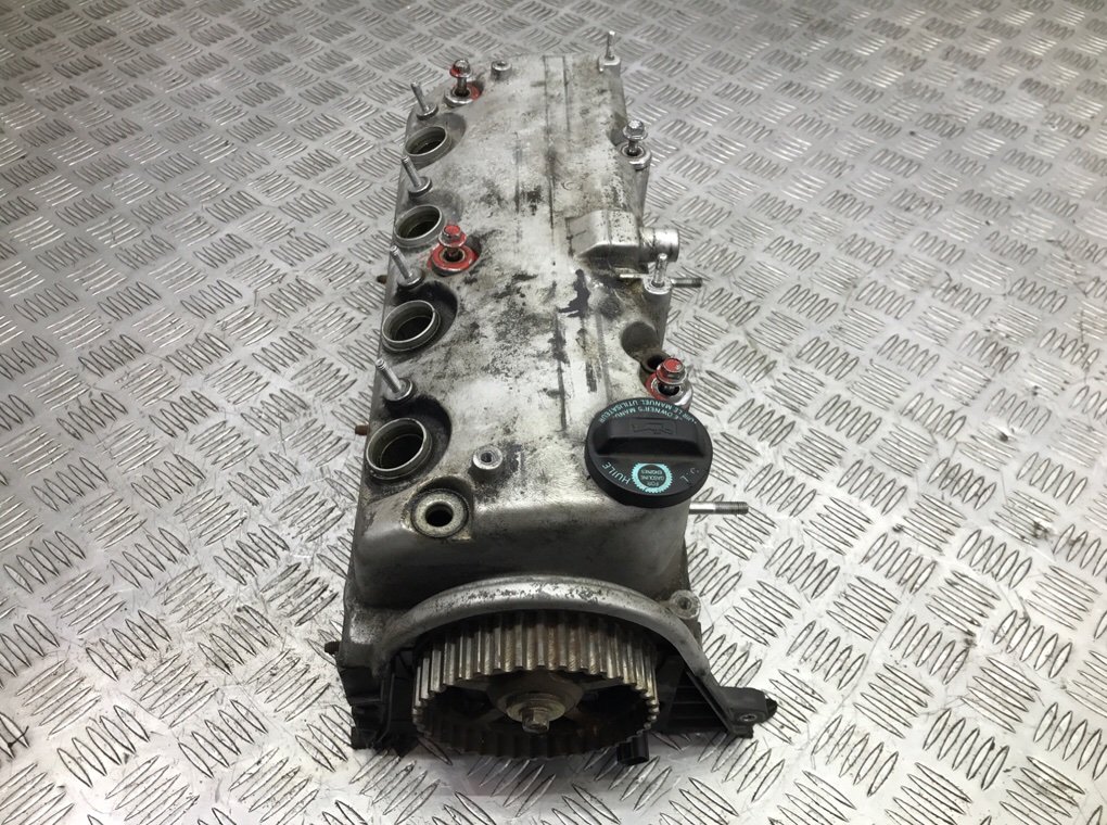 Головка блока цилиндров бу для Honda Civic 7 1.6 i, 2005 г. Головка блока цилиндров бу для Honda Civic 7 1.6 i, 2005 г.