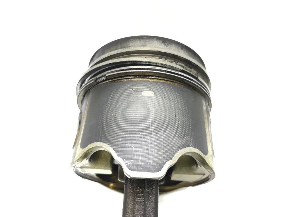 Поршень бу для Opel Vivaro 1 1.9 CDTi,  2006 г.