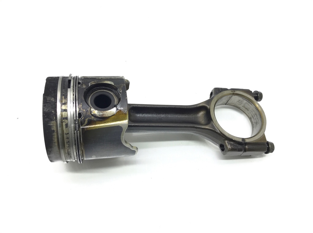 Поршень бу для Opel Vivaro 1 1.9 CDTi, 2006 г. Поршень бу для Opel Vivaro 1 1.9 CDTi, 2006 г.