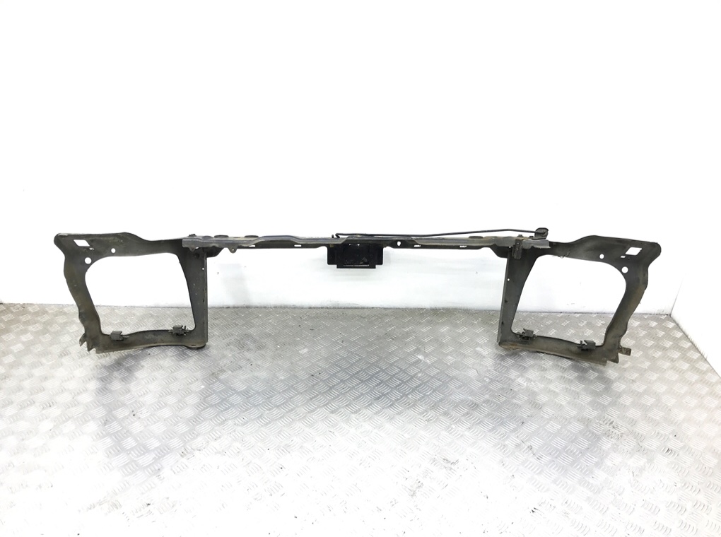 Панель передняя (телевизор) бу для Ford Transit  2.2 TDCi,  2010 г.