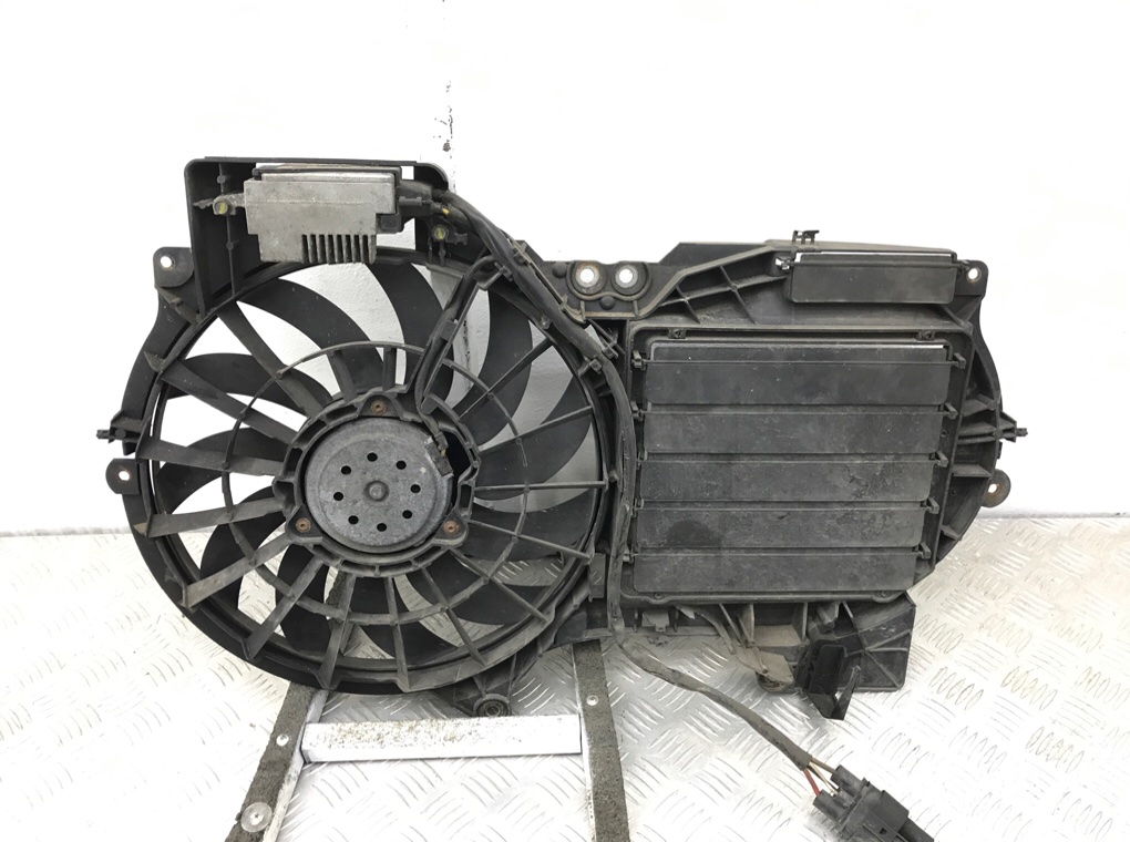 Вентилятор радиатора бу для Audi A6 C6 2.0 TDi, 2006 г.
